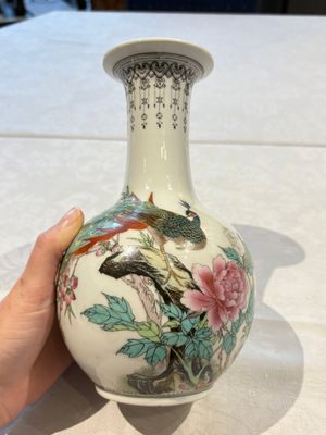 31 Chinese famille rose vases, Qianlong and Jingdezhen marks, 20th C. — 照片 13
