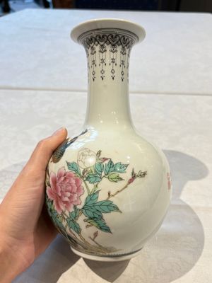 31 Chinese famille rose vases, Qianlong and Jingdezhen marks, 20th C. — 照片 14