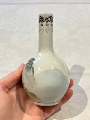 31 Chinese famille rose vases, Qianlong and Jingdezhen marks, 20th C. — 照片 159