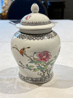 31 Chinese famille rose vases, Qianlong and Jingdezhen marks, 20th C. — 照片 176