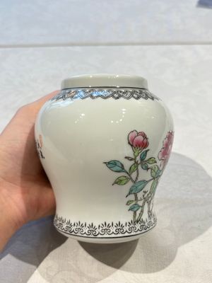 31 Chinese famille rose vases, Qianlong and Jingdezhen marks, 20th C. — 照片 189