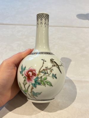 31 Chinese famille rose vases, Qianlong and Jingdezhen marks, 20th C. — 照片 67