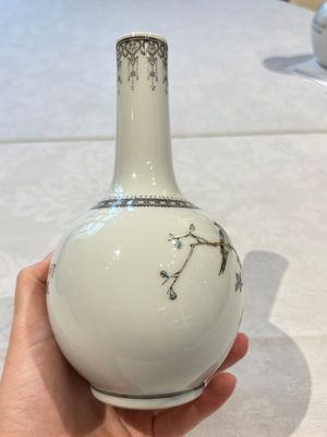 31 Chinese famille rose vases, Qianlong and Jingdezhen marks, 20th C. — 照片 77