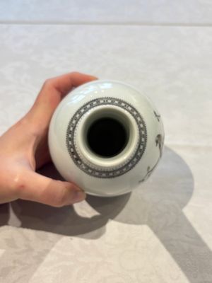 31 Chinese famille rose vases, Qianlong and Jingdezhen marks, 20th C. — 照片 78