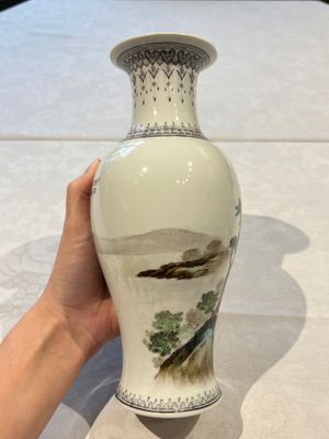 31 Chinese famille rose vases, Qianlong and Jingdezhen marks, 20th C. — 照片 10
