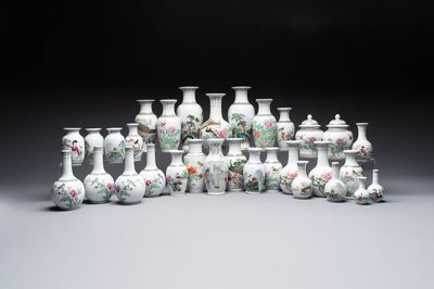 31 Chinese famille rose vases, Qianlong and Jingdezhen marks, 20th C.