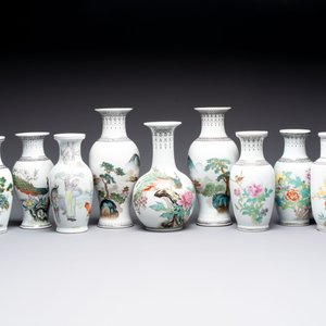 31 Chinese famille rose vases, Qianlong and Jingdezhen marks, 20th C. — 照片 2
