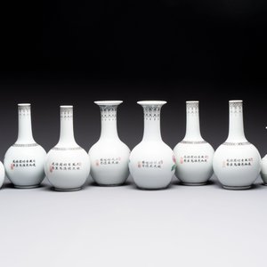 31 Chinese famille rose vases, Qianlong and Jingdezhen marks, 20th C. — 照片 5