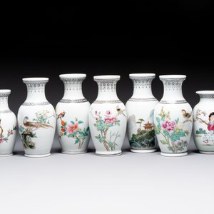 31 Chinese famille rose vases, Qianlong and Jingdezhen marks, 20th C. — 照片 6
