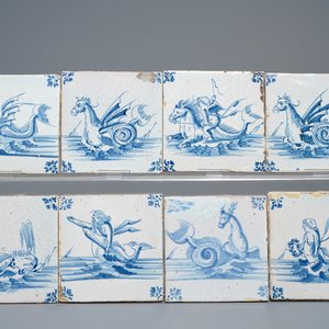 35 carreaux en faïence de Delft en bleu et blanc à décor de monstres marins et de navires, Gand, 17ème — photo 4
