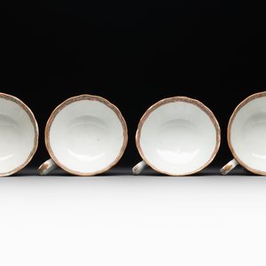 38 Chinese Canton famille rose wares, 19th C. — photo 38