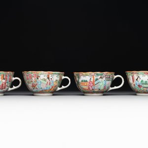 38 Chinese Canton famille rose wares, 19th C. — photo 40