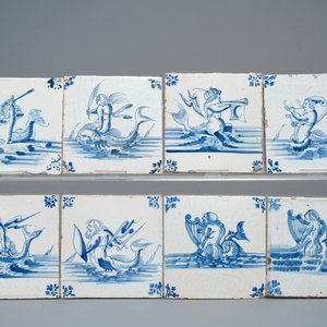 39 carreaux en faïence de Delft en bleu et blanc à décor de monstres marins et de navires, Gand, 17ème — photo 3