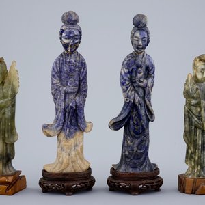 4 Chinese Guanyin figures in lapis lazuli and nephrite jade, 19/20th C. — photo 2