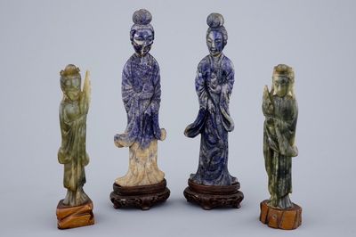 4 figures de Guanyins en lapis lazuli et jade sculpté, 19/20ème