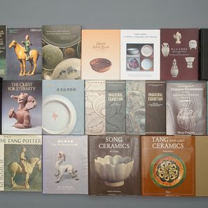 43 livres sur les porcelaines de Chine des Dynasties Tang, Song et Yuan, incl. quelques oeuvres et catalogues rares — photo 1
