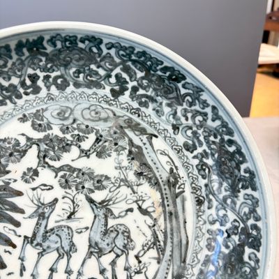 A Chinese blue and white 'Deer' dish — photo 3
