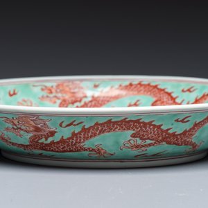 A Chinese iron-red-decorated and green-enamelled 'Dragon' plate — 照片 4