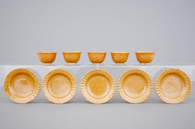 5 Chinese brown-glazed cafe au lait type cups and saucers, 18/19th C.