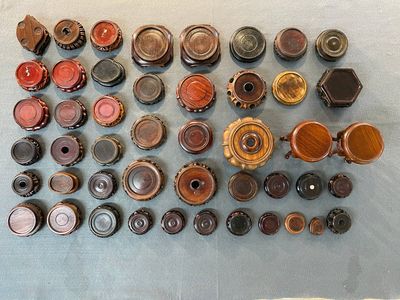 71 Chinese well-carved wooden stands, 19/20th C. — 照片 2