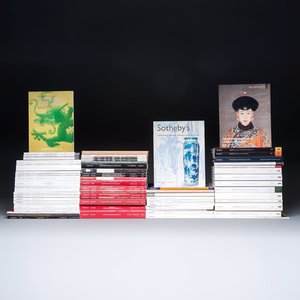 72 Christie's, Sotheby's and Bonhams auction catalogues on Asian art, 1996-2019 — foto 1