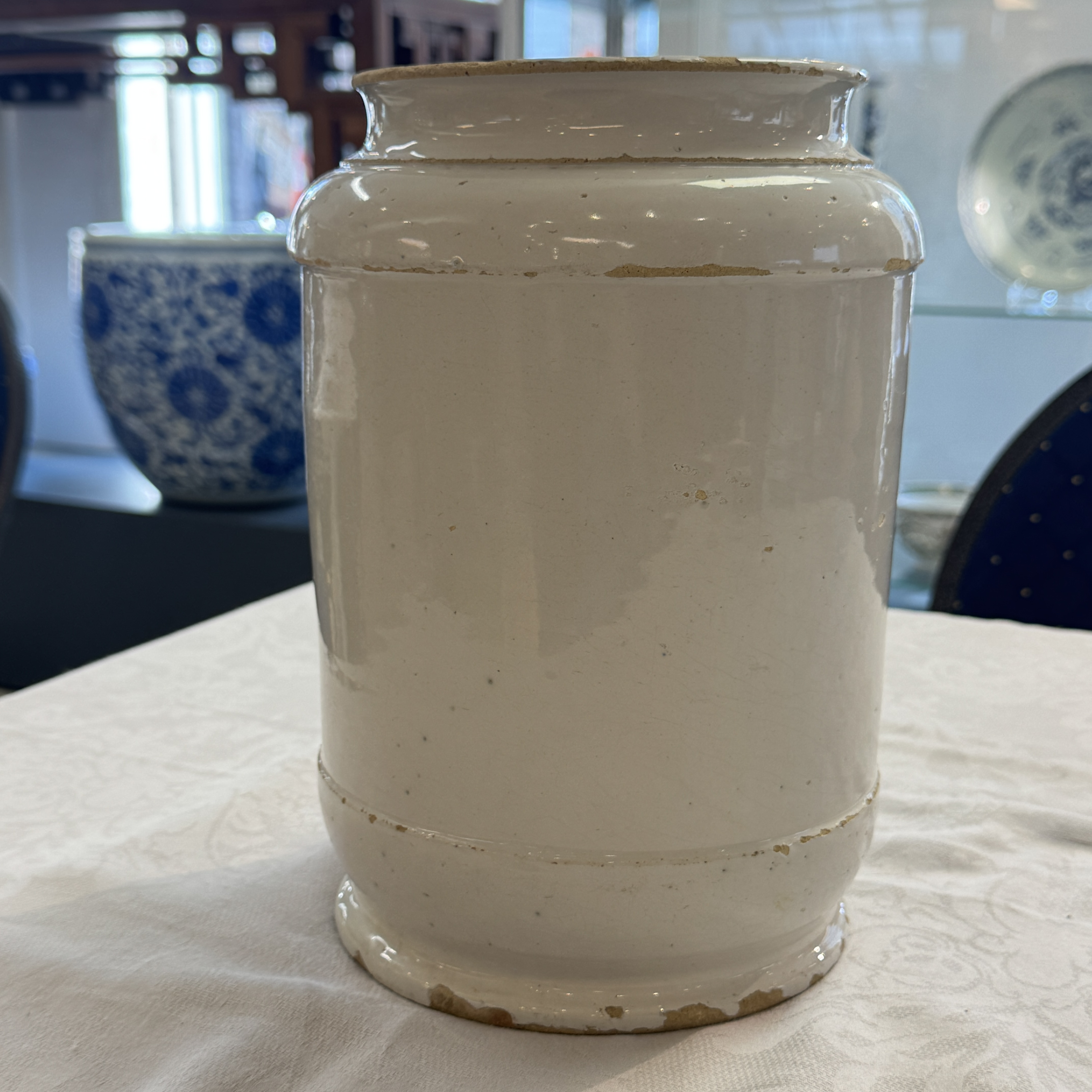 A large blue and white Dutch Delft albarello inscribed 'MEL ALBUM' — photo 4