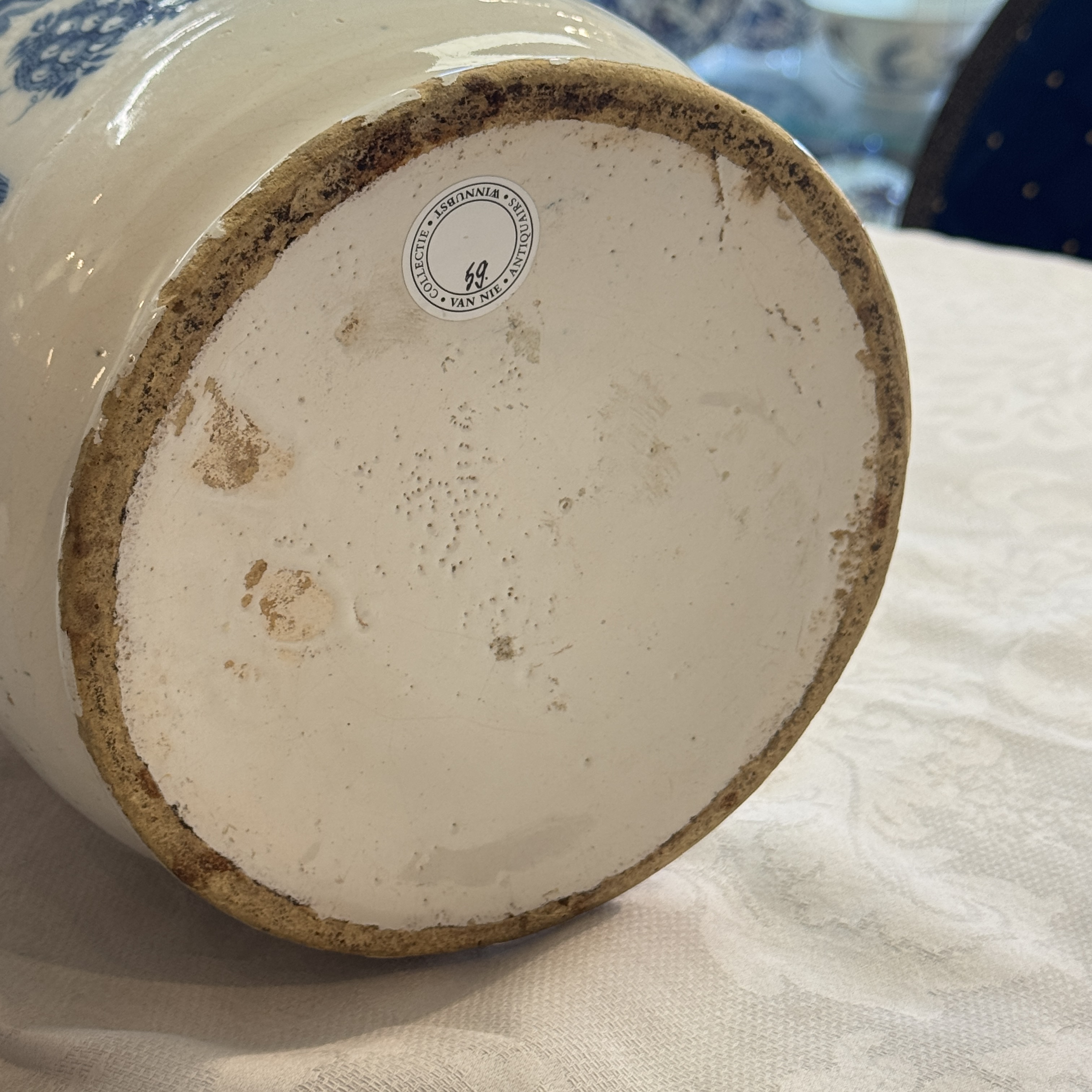 A large blue and white Dutch Delft albarello inscribed 'MEL ALBUM' — photo 7