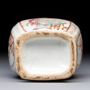 A Chinese Canton famille rose gilt-decorated vase with figural design — photo 7