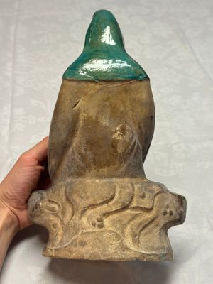 A Chinese Fahua-glazed stoneware 'Guanyin and Child' group — foto 4