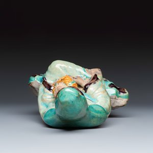 A Chinese Fahua-glazed stoneware 'Guanyin and Child' group — foto 6