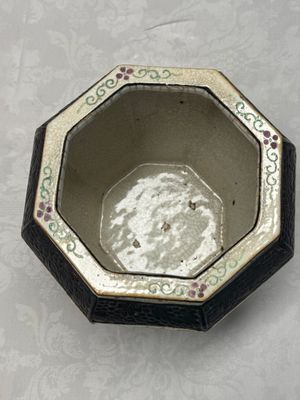 A Chinese Nanking blue and white vase and a famille rose jardinière — foto 11