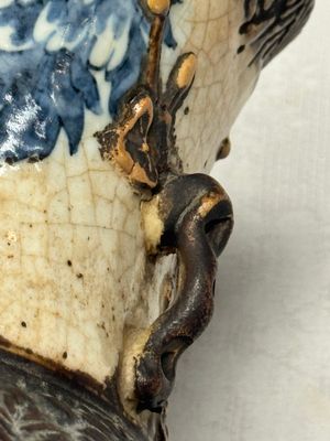 A Chinese Nanking blue and white vase and a famille rose jardinière — foto 22