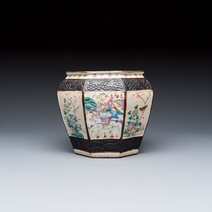 A Chinese Nanking blue and white vase and a famille rose jardinière — foto 8
