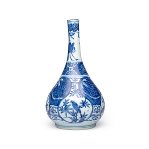 A Chinese blue and white 'Bird among Flowering Branches' bottle vase — photo 5