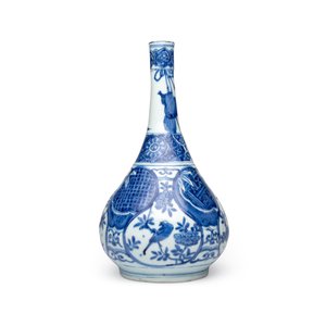 A Chinese blue and white 'Bird among Flowering Branches' bottle vase — photo 7