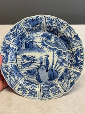 A Chinese blue and white 'Birds Beside the Water' plate — foto 1