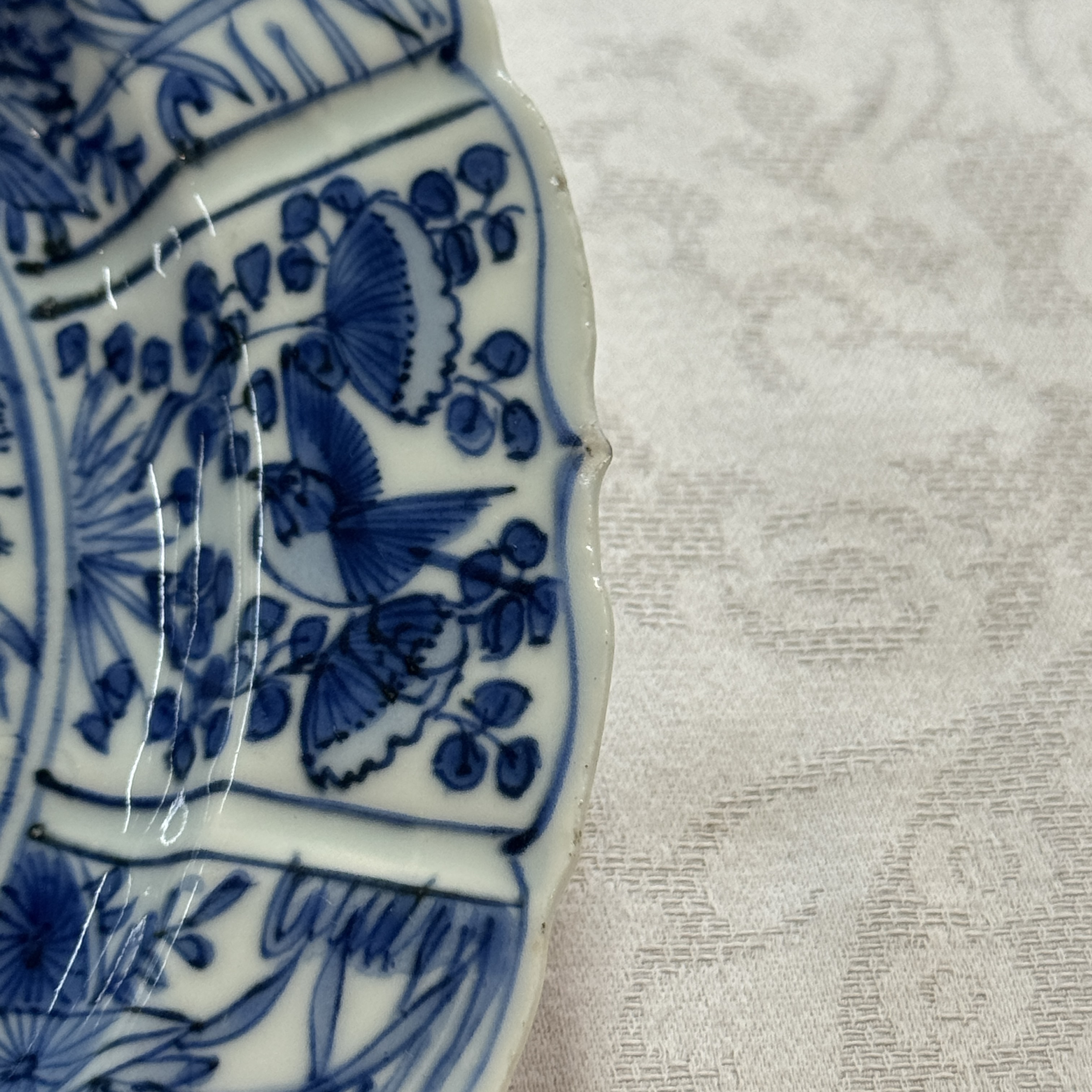 A Chinese blue and white 'Birds Beside the Water' plate — foto 21