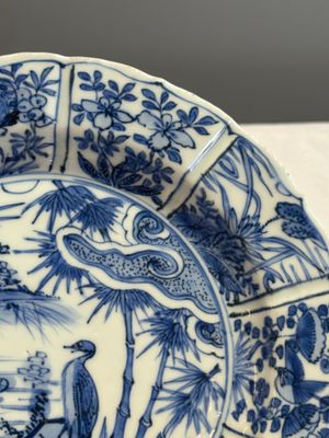 A Chinese blue and white 'Birds Beside the Water' plate — foto 4