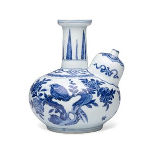 A Chinese blue and white 'Birds among Flowering Branches' kendi — photo 4