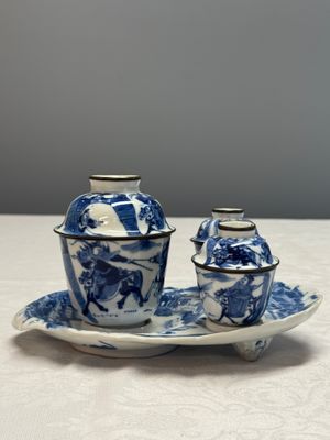 A Chinese blue and white 'Bleu de Hue' four-piece tea set — foto 2