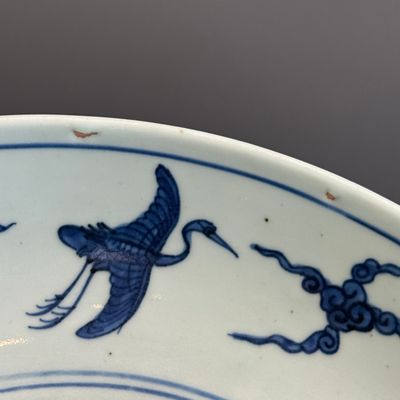 A Chinese blue and white 'Cranes and Flying Horses' dish — foto 12
