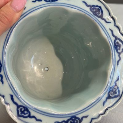 A Chinese blue and white 'Cranes' flowerpot — photo 12