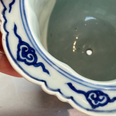 A Chinese blue and white 'Cranes' flowerpot — photo 13