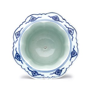 A Chinese blue and white 'Cranes' flowerpot — photo 6