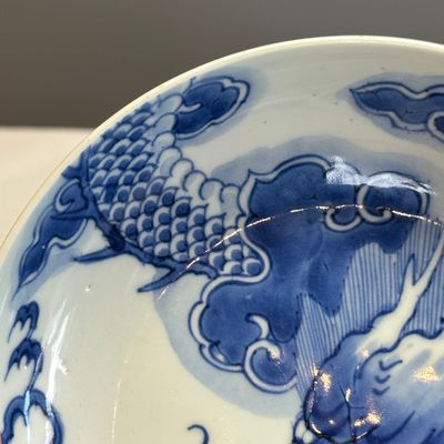 A Chinese blue and white 'Dragon' plate — 照片 3