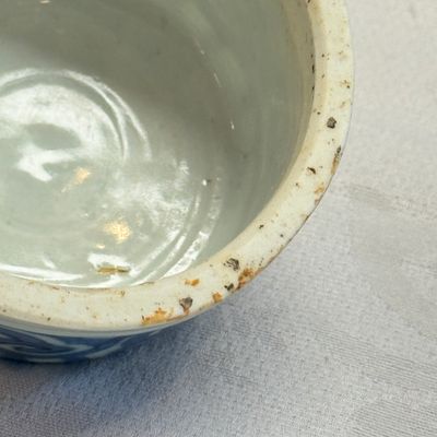 A Chinese blue and white 'Dragons Chasing the Flaming Pearl' meiping vase with original cover — photo 23