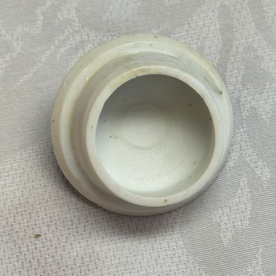 A Chinese blue and white 'Elegant Ladies in a Garden' square flask and cover — 照片 31