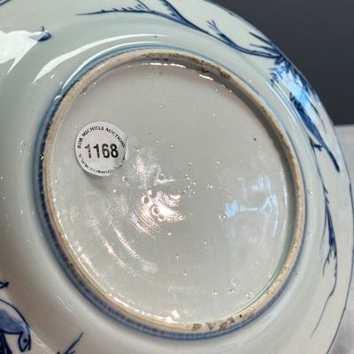 A Chinese blue and white 'Fish and Butterflies' plate — photo 15