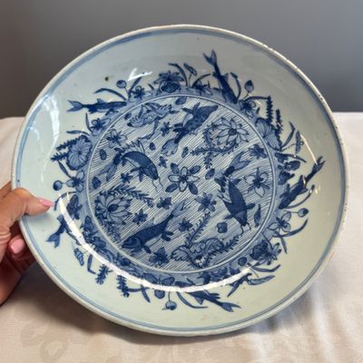 A Chinese blue and white 'Fish' dish — photo 1