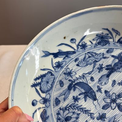 A Chinese blue and white 'Fish' dish — photo 3